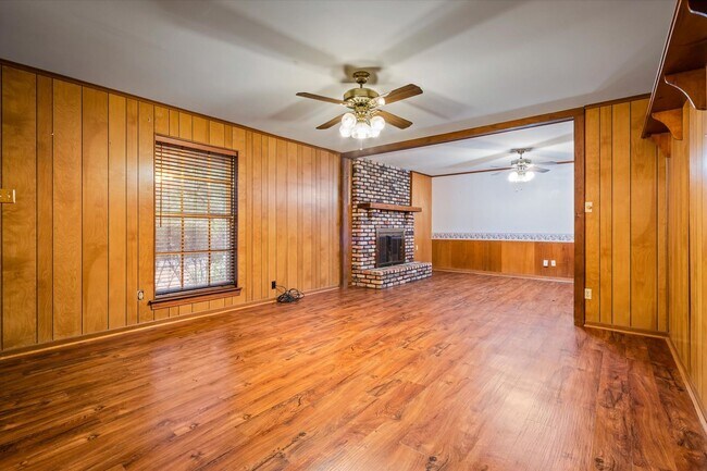 Building Photo - 7300 Cypress Ave
