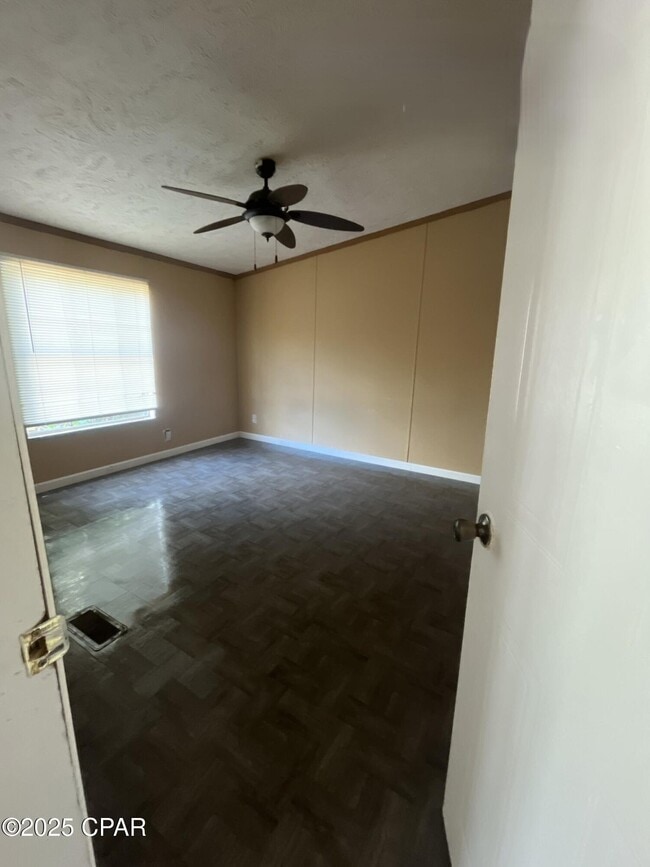 Building Photo - 2838 Altha Ave