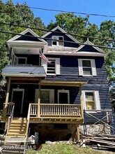 Building Photo - 213-215 Vrooman Ave