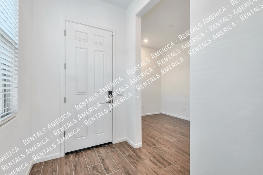 Foto principal - 10858 W Yates Ln