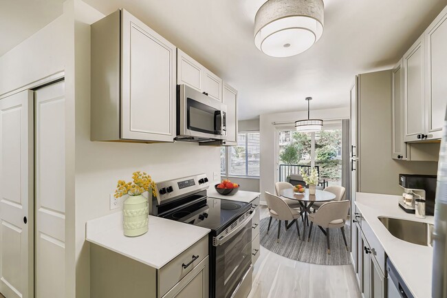 Interior Photo - Lynnwood Country Club