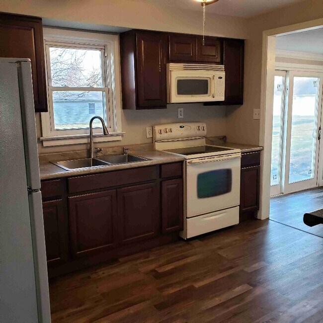 Building Photo - 4216 Shafor Dr