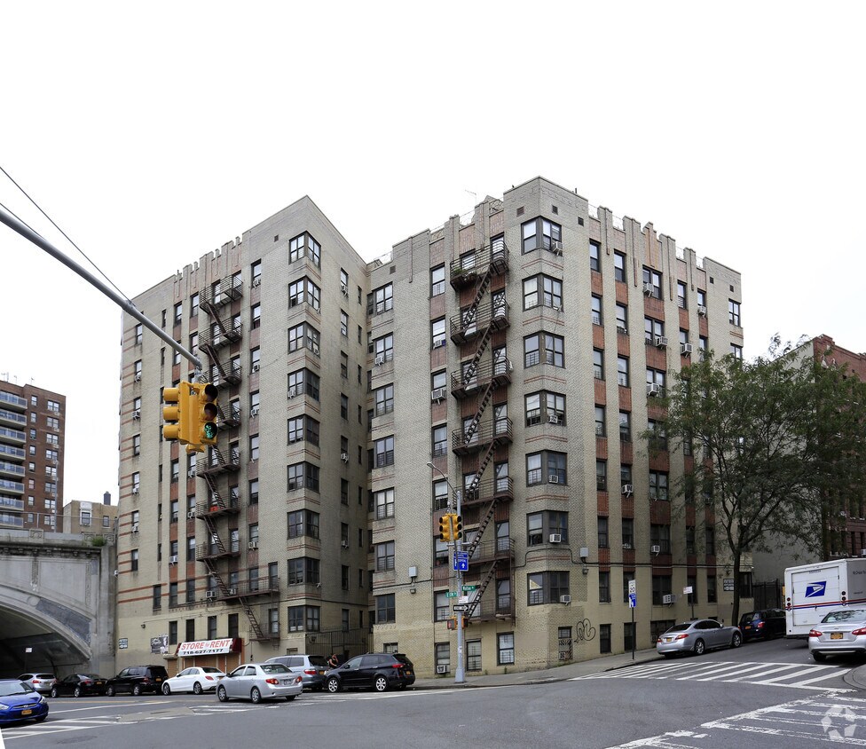 1675 Grand Concourse, The Bronx, NY 10452 Apartments in The Bronx, NY