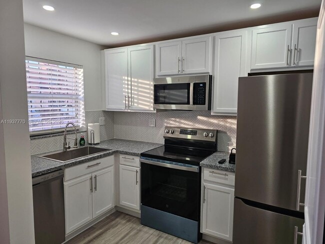 Foto del edificio - 4357 W 11th Ln