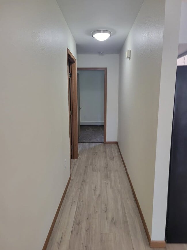 Foto del edificio - 703 S Main St