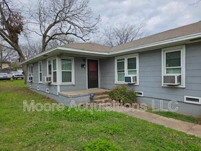 Building Photo - 1306 N Travis St