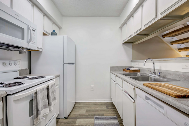 Foto del edificio - ReNew on Ridgewood Apartments