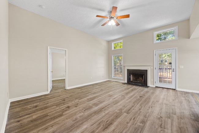 Building Photo - 4215 Mantua Way