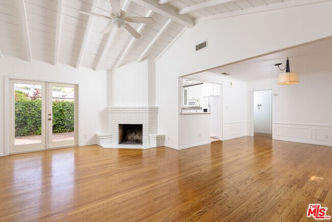 Foto del edificio - 11425 Burnham St
