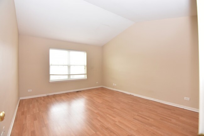 Building Photo - 501 Silver Charm Dr