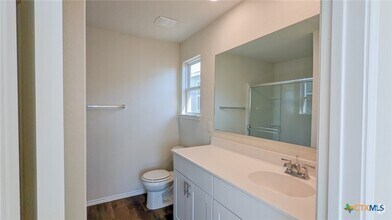 Building Photo - 521 Autumn Blaze