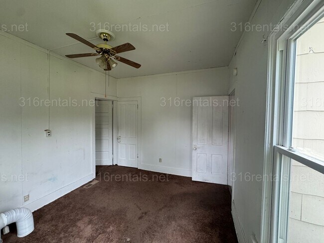 Foto del edificio - $1099 4 bed 1 bath - Single Family home