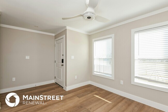 Building Photo - 2116 Belzise Terrace