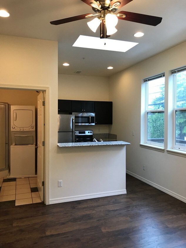 Foto principal - 4720 NE Glisan St