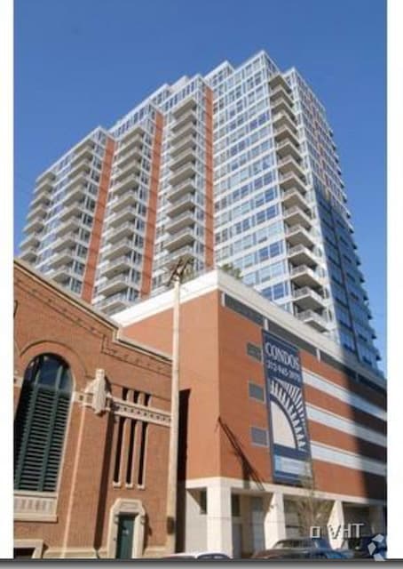 Building Photo - 1600 S Prairie Ave