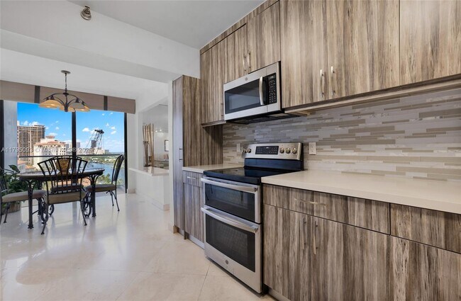 Foto del edificio - 19707 Turnberry Way