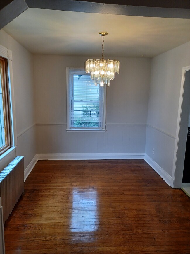Building Photo - 3608 Landbeck Rd