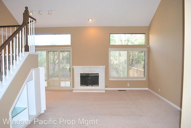 Building Photo - 2 br, 2.5 bath House - 144 Kingswood Circle