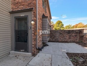 Building Photo - 3083 Colonial Way