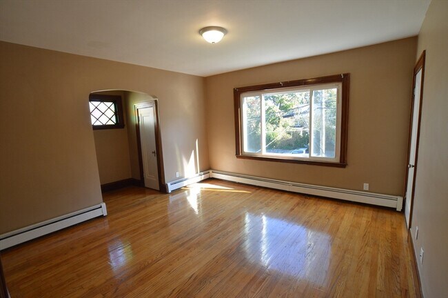 Building Photo - 60 Margin St