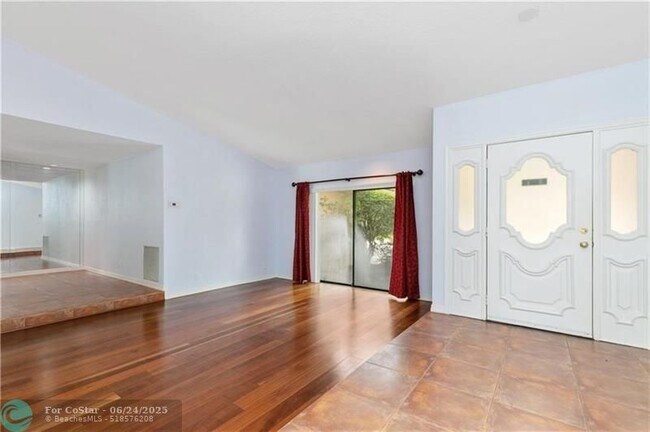Foto del edificio - 406 NW 101st Terrace