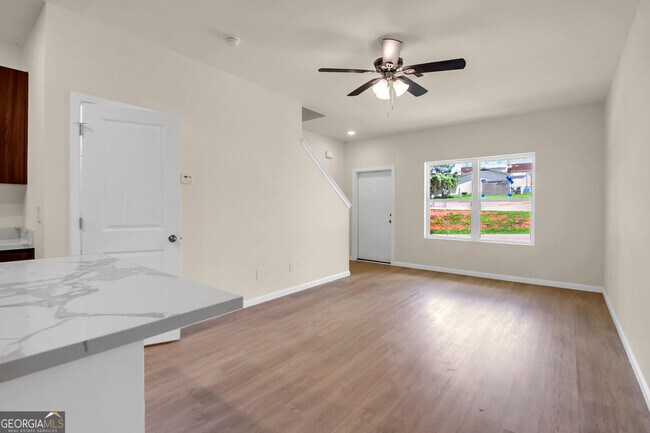 Foto del edificio - 50 S Jackson St