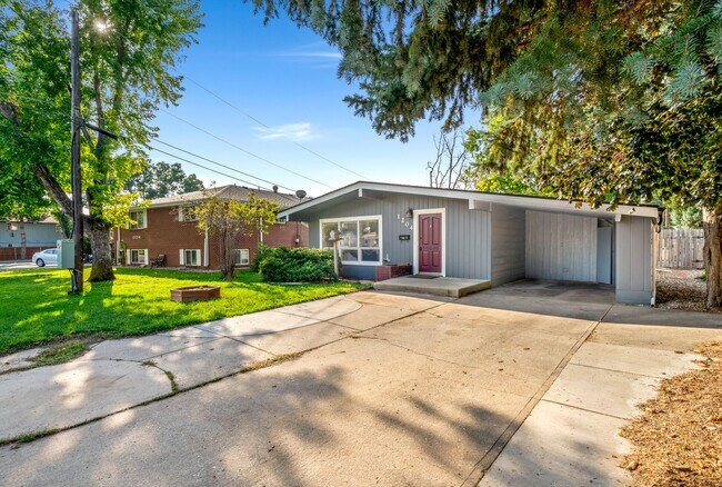 Foto del edificio - 1204 W 10th St