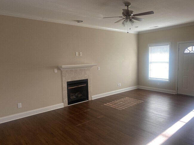 Building Photo - 1120 Maples Glen Ln
