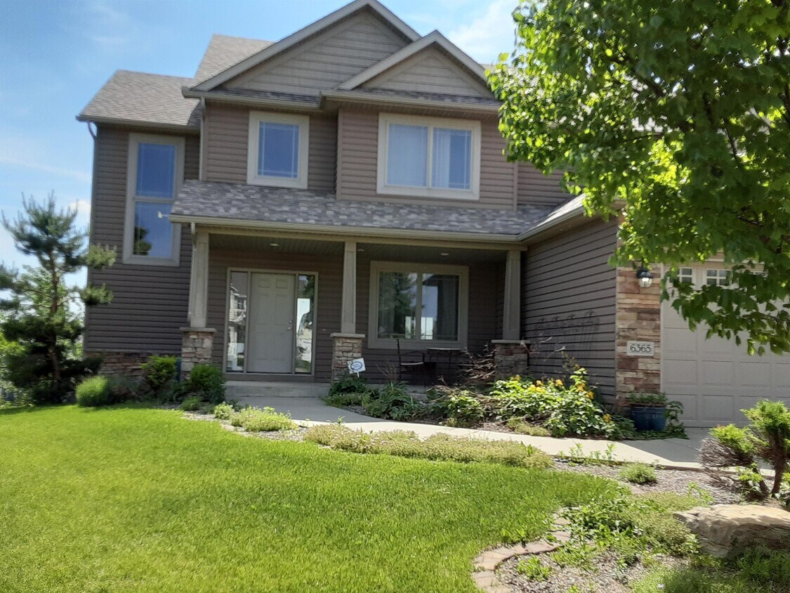Primary Photo - 6365 Summit Pointe Rd NW