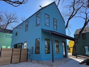 Building Photo - 1133 Walton Ln