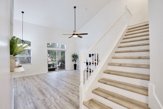 Foto del edificio - 696 Seabrook Ct