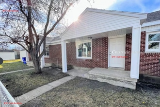 Building Photo - 452 E Lambourne Ave