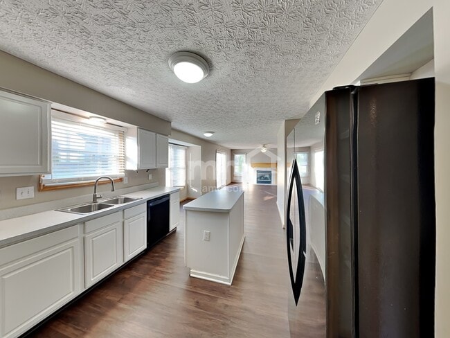 Building Photo - 2403 Hutcheson Ct