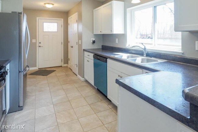 Foto del edificio - 3 br, 2 bath House - 70063 S River Rd