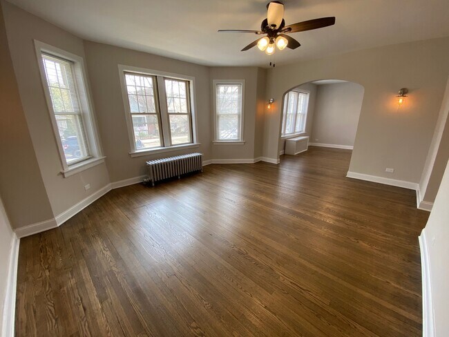 Foto del edificio - 5042 N Wolcott Ave