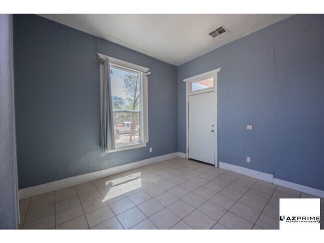 Foto del edificio - Charming 2/1 Apartment unit in the Heart o...