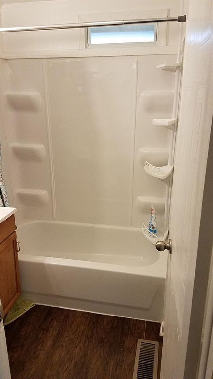 bathroom - 224 Glenview Ave