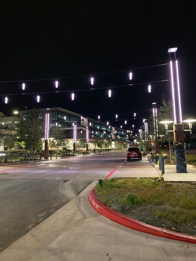 Distrito comercial de Grove - 4325 Jackson Ave