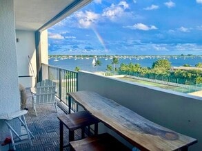 Building Photo - 5600 N Flagler Dr