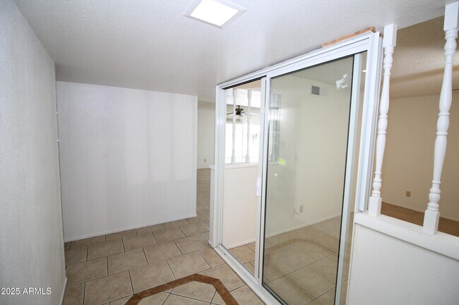 Foto del edificio - 626 W Paseo Way