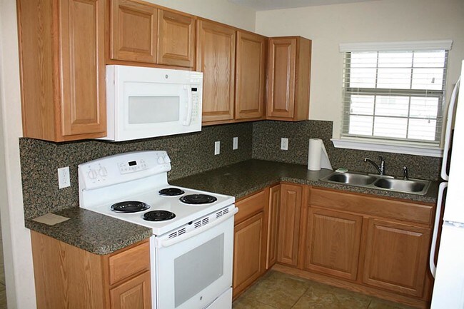 Building Photo - 162 S Bend Ct