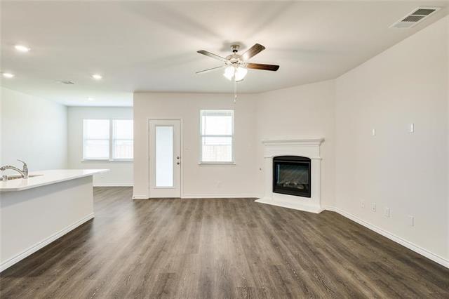 Foto del edificio - 6400 Tudor Pl