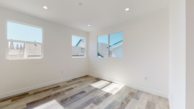Foto del edificio - 236 N Burlington Ave