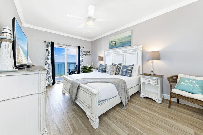 Building Photo - 401 E Beach Blvd