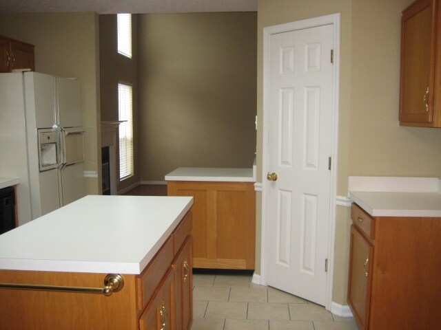 Building Photo - 3102 N Waterford Ct