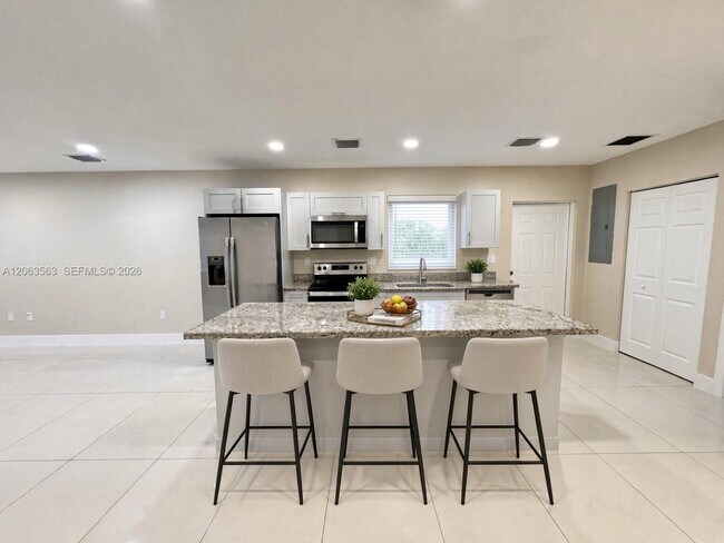 Foto del edificio - 1770 NW 55th St
