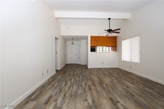 Building Photo - 672 Paulson Dr