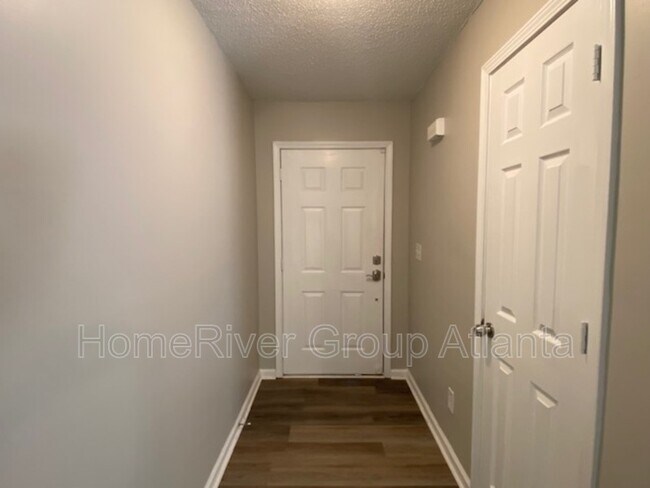 Building Photo - 112 Pin Oak Trail