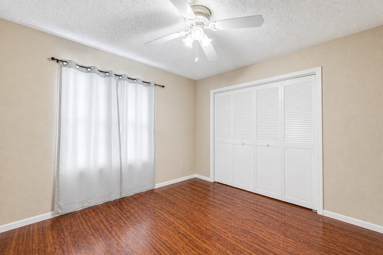 Foto del edificio - 2750 Holly Hall St