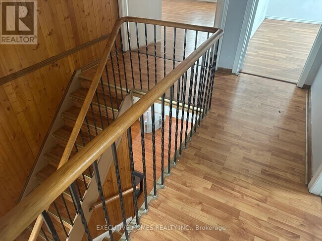 Photo du bâtiment - 18 Sheldrake Ct